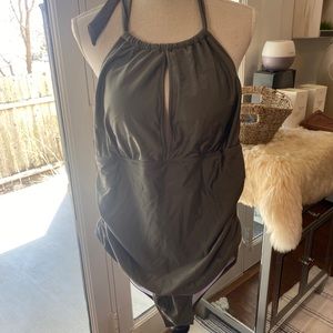 green cupshe one piece swim suit brand new with tags